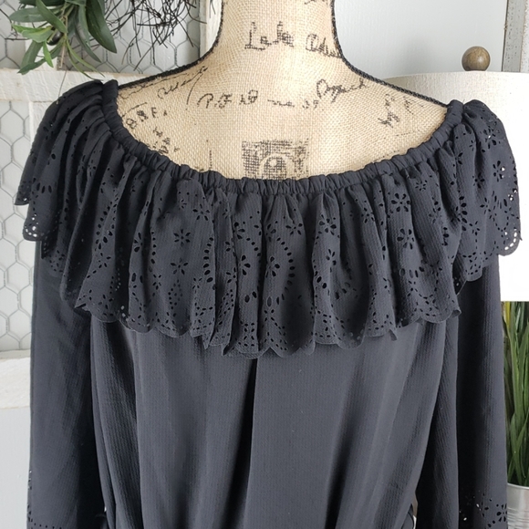 NWT!!! Tahari black off shoulder dress size 20w - Picture 2 of 8